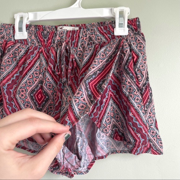 red patterned flowy shorts - Picture 3 of 4